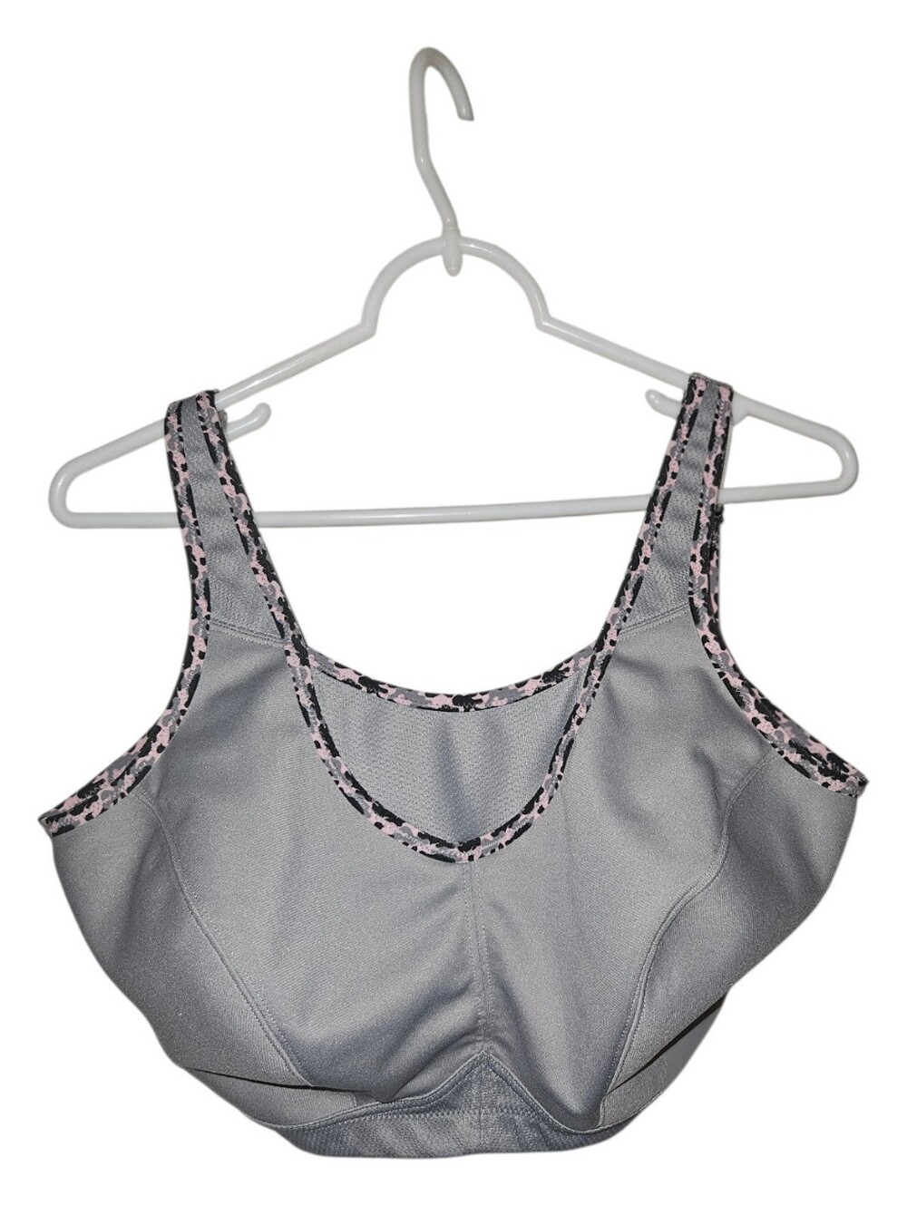 40DD Glamorise No Bounce Camisole Sports Bra